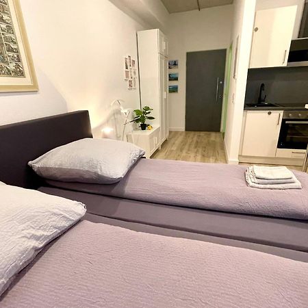 Neu Wunderschoenenes Weisses Apartament Am Schloessle Zentrum Goldstadt Pforzheim Kültér fotó