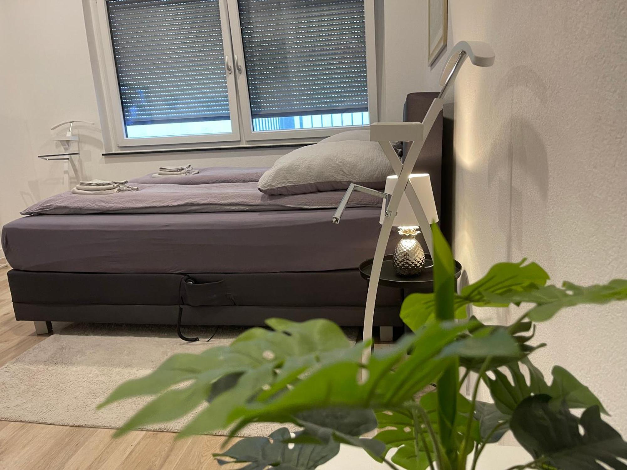 Neu Wunderschoenenes Weisses Apartament Am Schloessle Zentrum Goldstadt Pforzheim Kültér fotó