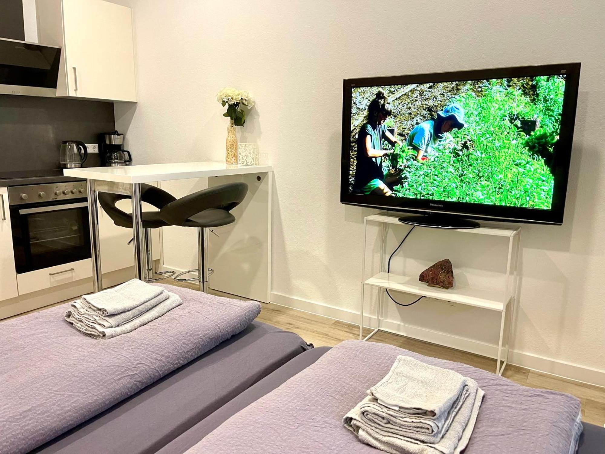 Neu Wunderschoenenes Weisses Apartament Am Schloessle Zentrum Goldstadt Pforzheim Kültér fotó