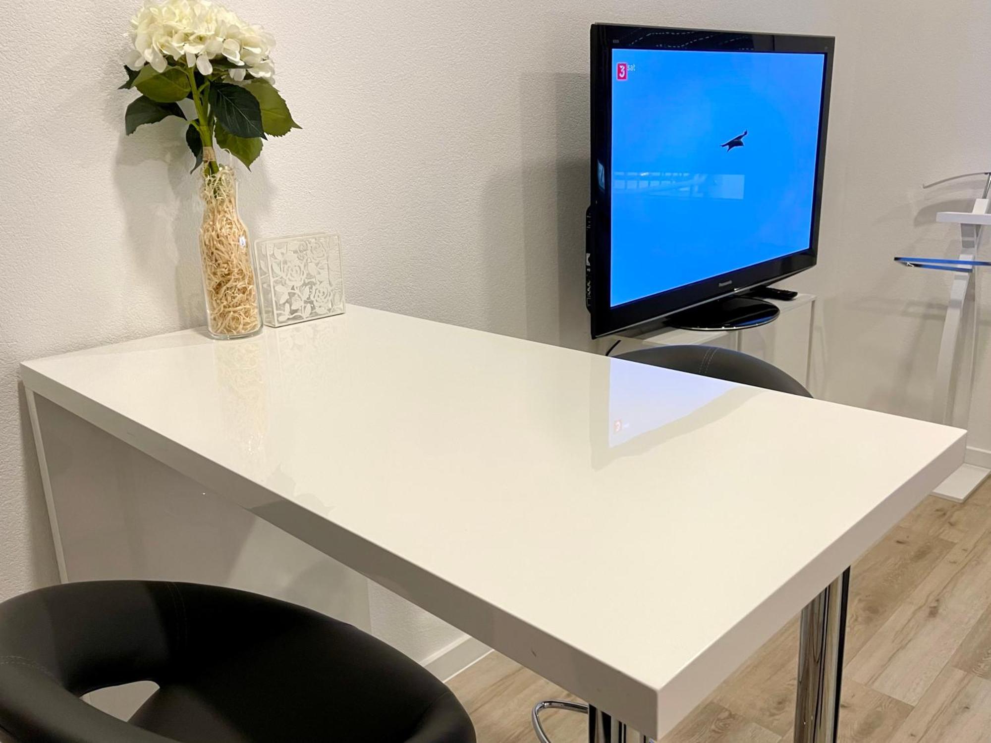 Neu Wunderschoenenes Weisses Apartament Am Schloessle Zentrum Goldstadt Pforzheim Kültér fotó