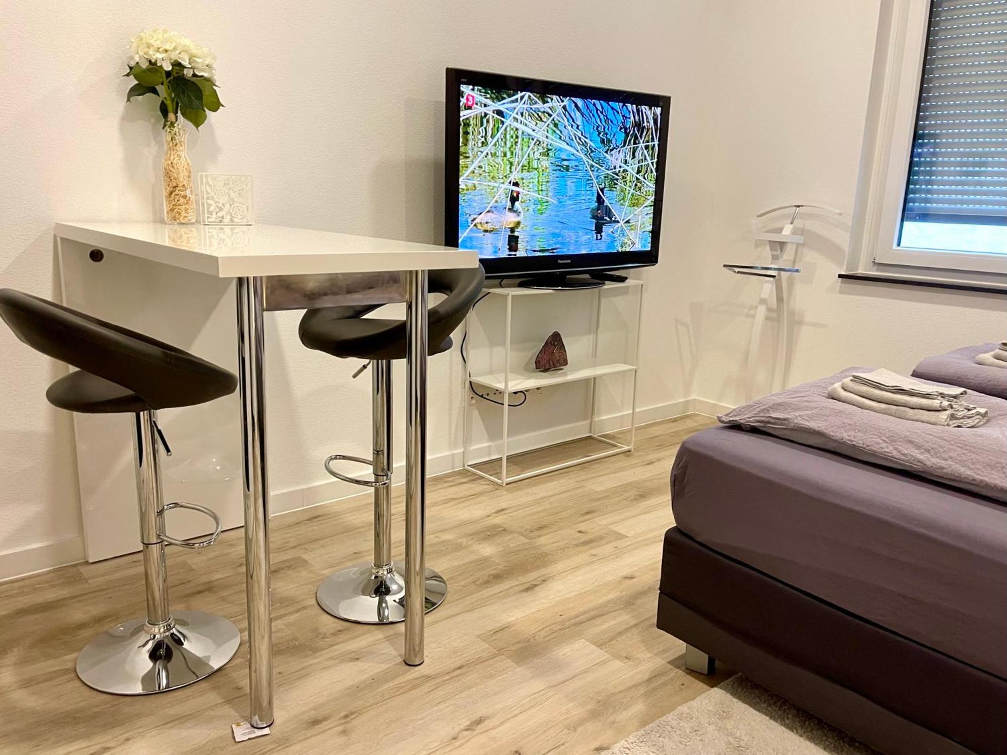 Neu Wunderschoenenes Weisses Apartament Am Schloessle Zentrum Goldstadt Pforzheim Kültér fotó