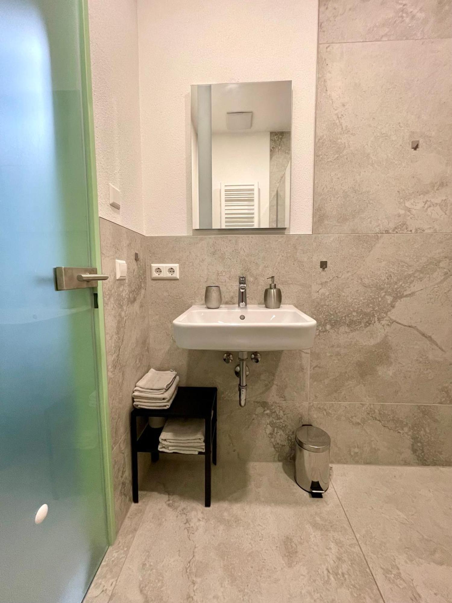 Neu Wunderschoenenes Weisses Apartament Am Schloessle Zentrum Goldstadt Pforzheim Kültér fotó