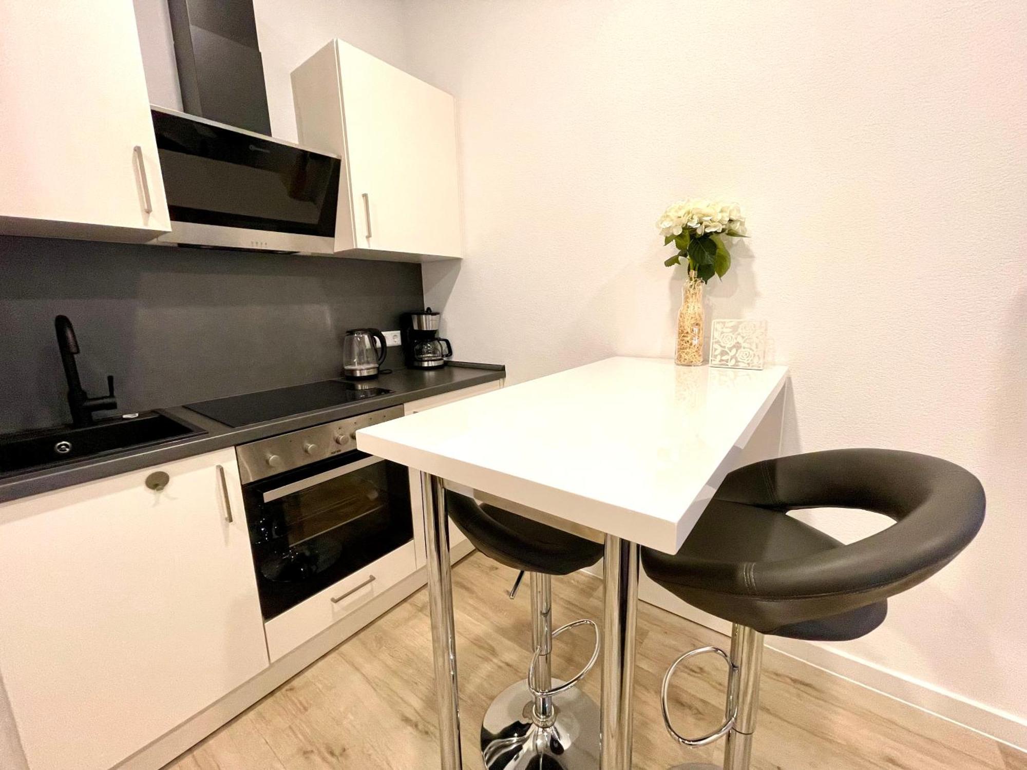 Neu Wunderschoenenes Weisses Apartament Am Schloessle Zentrum Goldstadt Pforzheim Kültér fotó